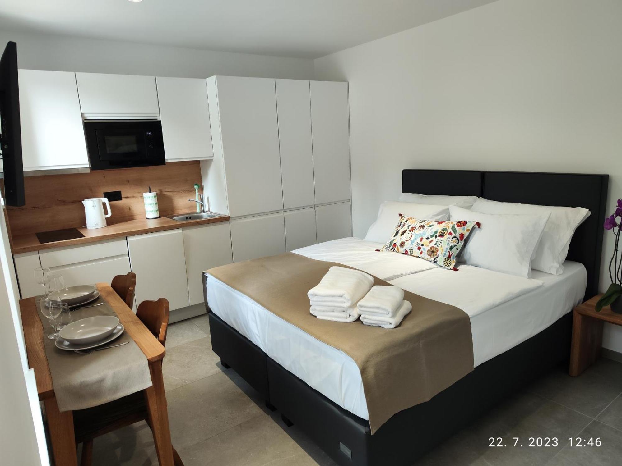 Lucka Quiet Location, Free Bikes, Big Garden, Doctor *