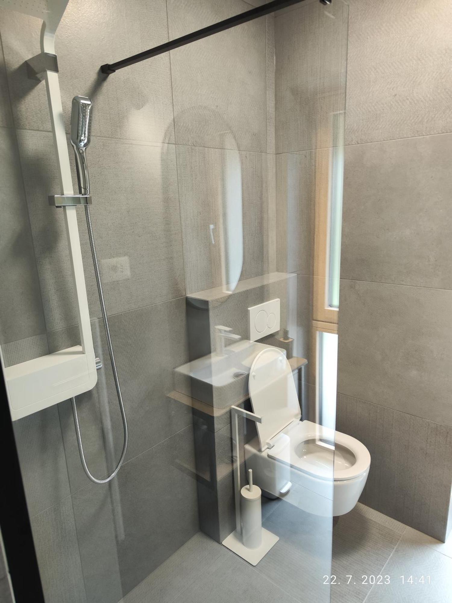 Lucka Quiet Location, Free Bikes, Big Garden, Doctor Apartment *